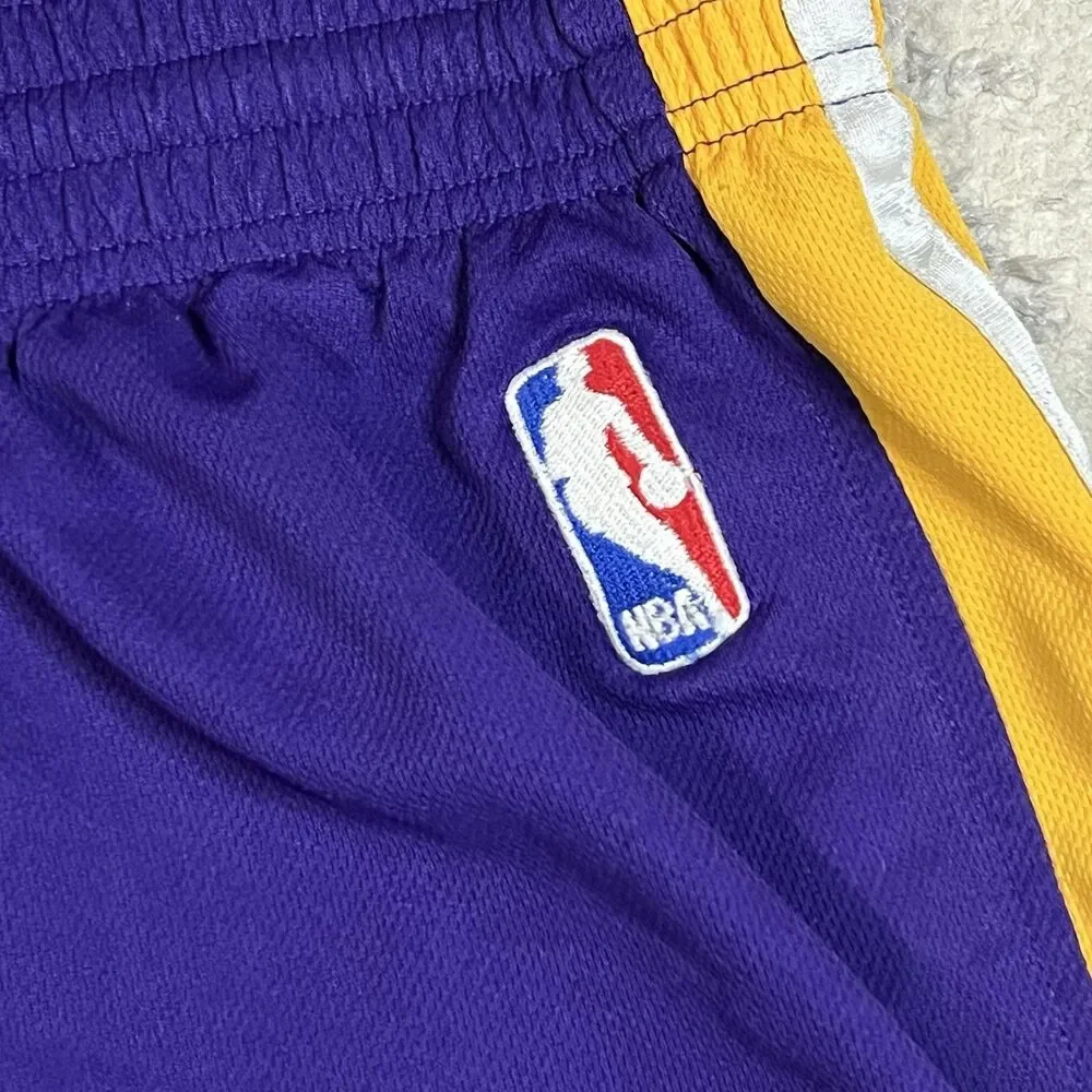 Los Angeles Lakers Basketball Shorts Men's Size Small NBA Adidas Vintage Playoff